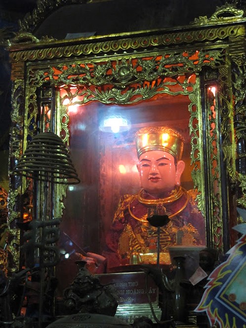 Đền ông Hoàng Bẩy có thật sự linh nghiệm?