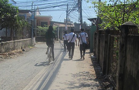 Nam thanh niên Nam thanh niên