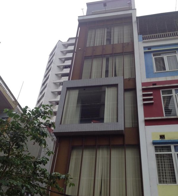 Hình ảnh Hà Nội: Nam thanh niên đâm chết bạn gái, rồi nhảy từ tầng 7 tự sát số 1