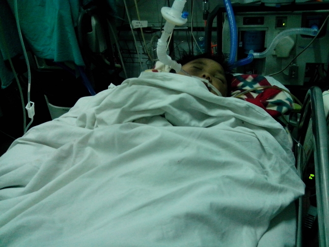 Khởi tố kẻ dùng điếu cày đánh con trai đến tử vong