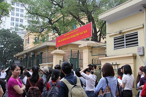 Những hình ảnh ấn tượng buổi xét xử vụ án thẩm mỹ viện Cát Tường