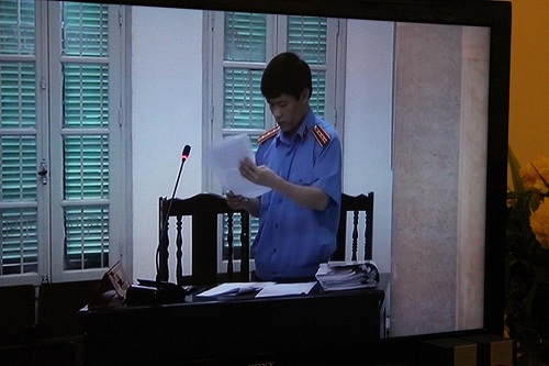 Những hình ảnh ấn tượng buổi xét xử vụ án thẩm mỹ viện Cát Tường