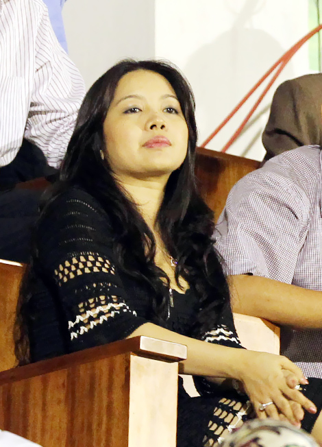 Clip: Vợ bầu Kiên đằm thắm, mặn mà dự phiên toà Clip: Vợ bầu Kiên đằm thắm, mặn mà dự phiên toà