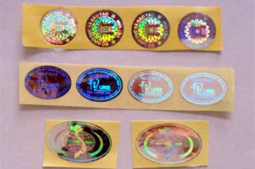 Bóc mẽ các công ty in “tem ma” tự “bọc vỏ” viện Khoa học Hình sự