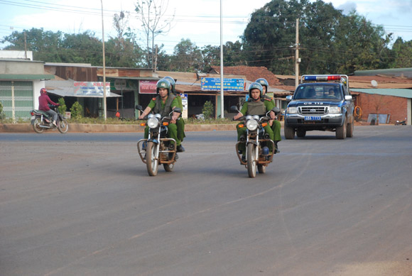 Cả gan đánh Cảnh sát 113 tại trụ sở