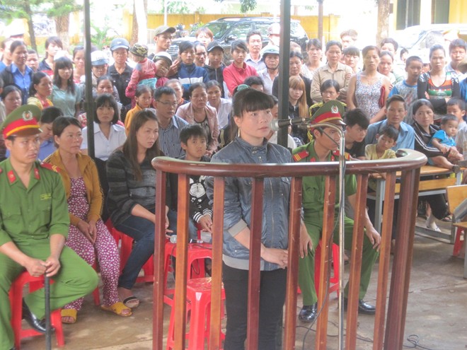 Mẹ kế hành hạ con riêng, chém chồng khâu 50 mũi