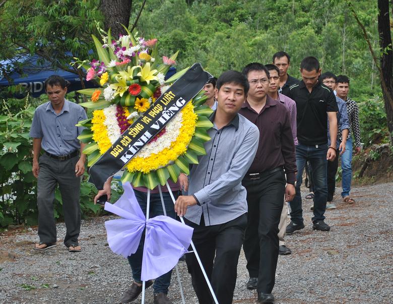 Báo Đời sống và Pháp luật giao lưu tại Miền Trung