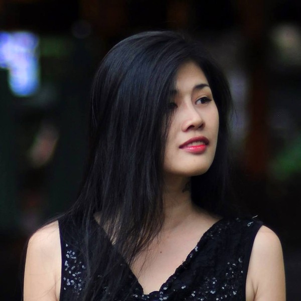 Nữ nhà văn xinh đẹp tiết lộ nỗi đau bị phụ tình trước ngày sinh 