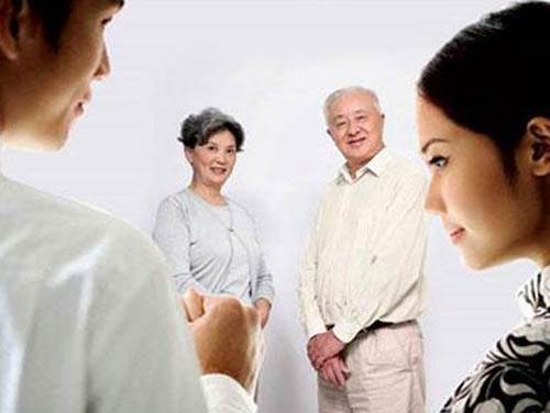 Tưởng lấy được vợ giàu, ai ngờ bị rỉa rói, khinh bỉ không ra gì Tưởng lấy được vợ giàu, ai ngờ bị rỉa rói, khinh bỉ không ra gì