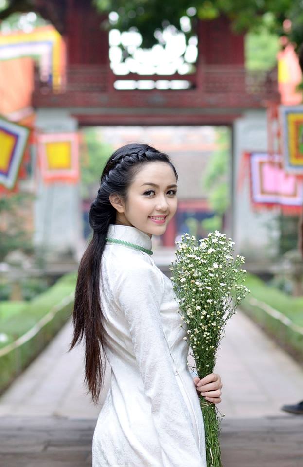 Ngất ngây vẻ đẹp “nghiêng nước nghiêng thành” nữ sinh xứ Tuyên