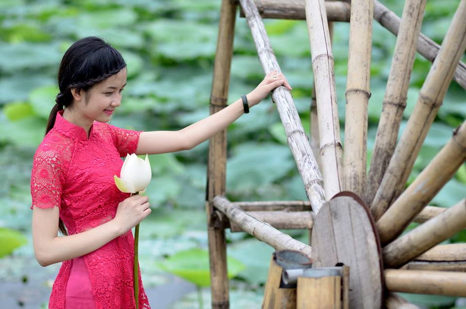 Ngất ngây vẻ đẹp “nghiêng nước nghiêng thành” nữ sinh xứ Tuyên