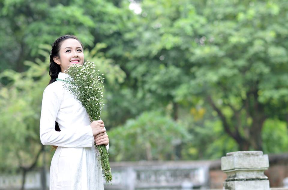 Ngất ngây vẻ đẹp “nghiêng nước nghiêng thành” nữ sinh xứ Tuyên