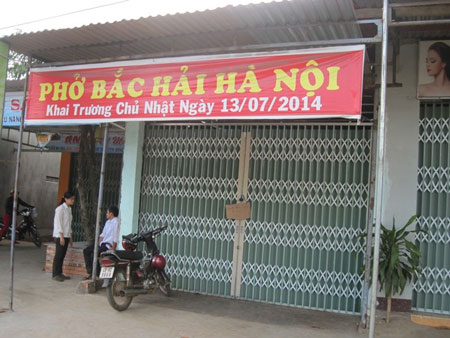 Bé 2 tuổi tử vong vì ăn bả chó nhặt ngoài đường