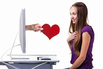 Tình cũ trên “phây”