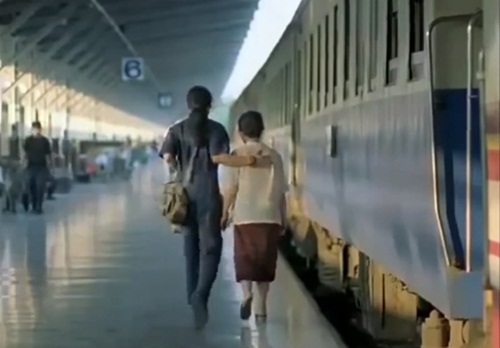 Ngày Quốc tế Hạnh phúc xem clip cảm động về tình mẹ con Ngày Quốc tế Hạnh phúc xem clip cảm động về tình mẹ con