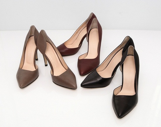 Bắt kịp xu hướng giày cao gót đẹp mê ly cho quý cô công sở Bắt kịp xu hướng giày cao gót đẹp mê ly cho quý cô công sở