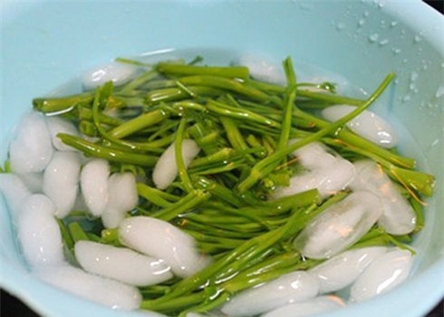 Tuyệt chiêu luộc rau “ngon mắt, ngon miệng”