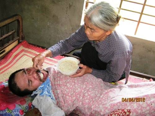 Những hình ảnh cảm động về tình mẹ 