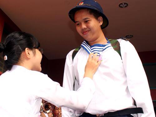 Xúc động những cuộc chia tay ra biển Đông