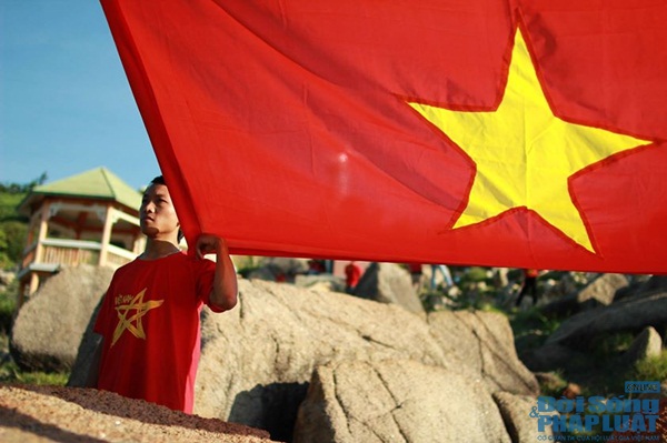 Xúc động bộ ảnh “Hướng về biển Đông – Chạm vào Tổ quốc” 