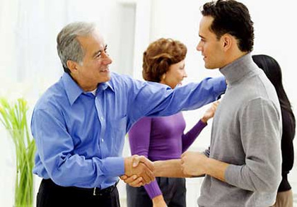 Nhục nhã bị bố vợ đuổi ra khỏi nhà vì 