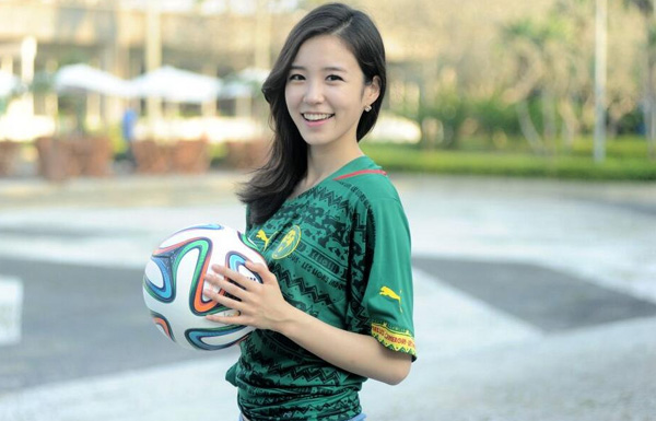 Gặp nữ phóng viên Hàn xinh đẹp khiến dân mạng điên đảo