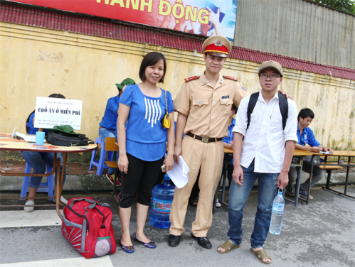 Cảm động những lá thư cảm ơn thí sinh thi đại học gửi CSGT 