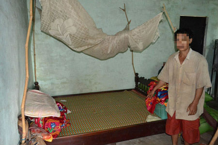 Trớ trêu cảnh say rượu mò vào giường 