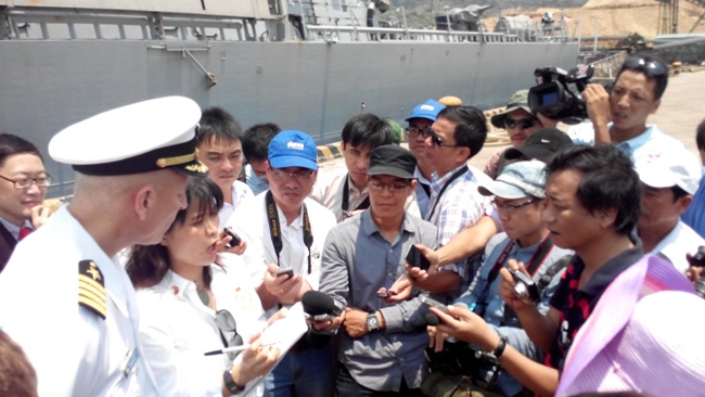 Chiến hạm Hoa Kỳ USS John S. McCain thăm Đà Nẵng