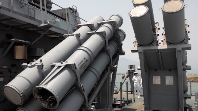 Chiến hạm Hoa Kỳ USS John S. McCain thăm Đà Nẵng