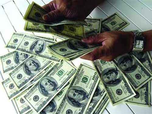 Lạnh gáy, mối quan hệ của giang hồ già dơ với VIP