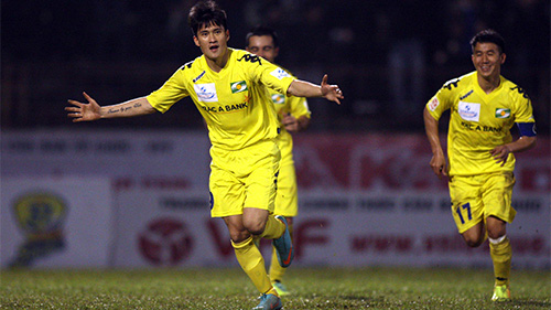 Bí quyết của cầu thủ Việt đầu tiên chạm mốc 100 bàn tại V.League