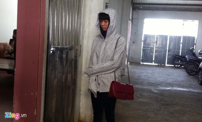 Manh mối tìm nữ sinh giết cán bộ huyện trong nhà nghỉ Manh mối tìm nữ sinh giết cán bộ huyện trong nhà nghỉ