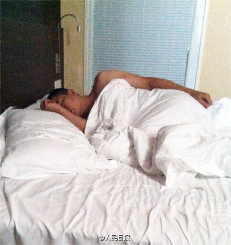 Giáo sư đại học bị khai trừ Đảng vì “quan hệ” với sinh viên Giáo sư đại học bị khai trừ Đảng vì “quan hệ” với sinh viên