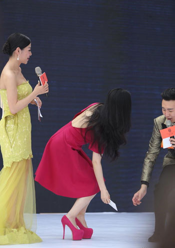 Fan leo cây, đu tường nhà để ngắm Phạm Băng Băng