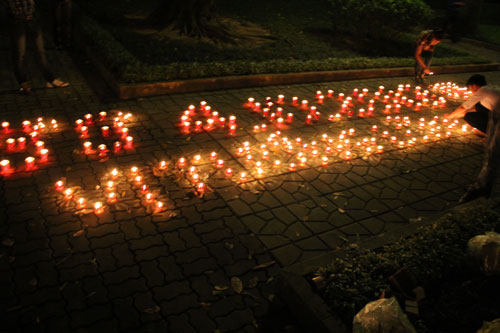 Người dân nghẹn ngào trong ngày giỗ đầu Đại Tướng Võ Nguyên Giáp