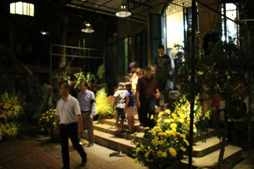 Người dân nghẹn ngào trong ngày giỗ đầu Đại Tướng Võ Nguyên Giáp