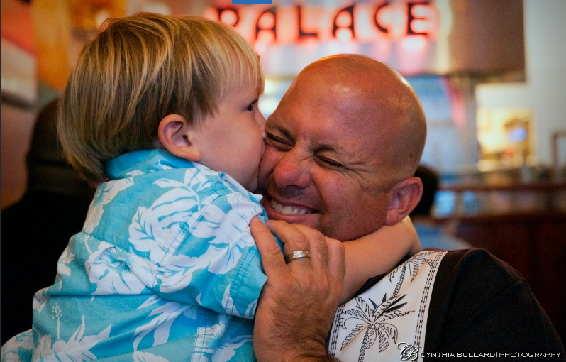 Chùm ảnh cảm động về tình phụ tử