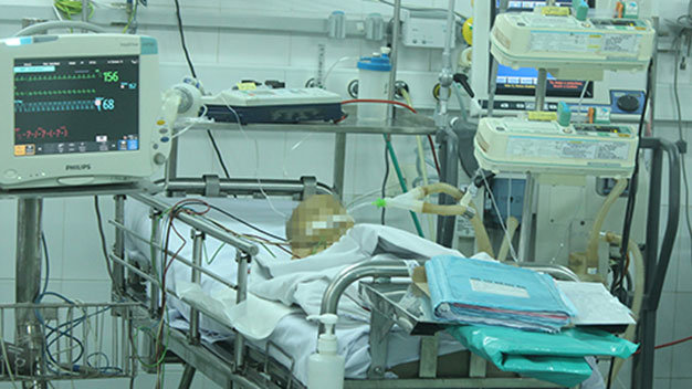 Một trẻ nghi bị tiêm thuốc diệt cỏ đã tử vong