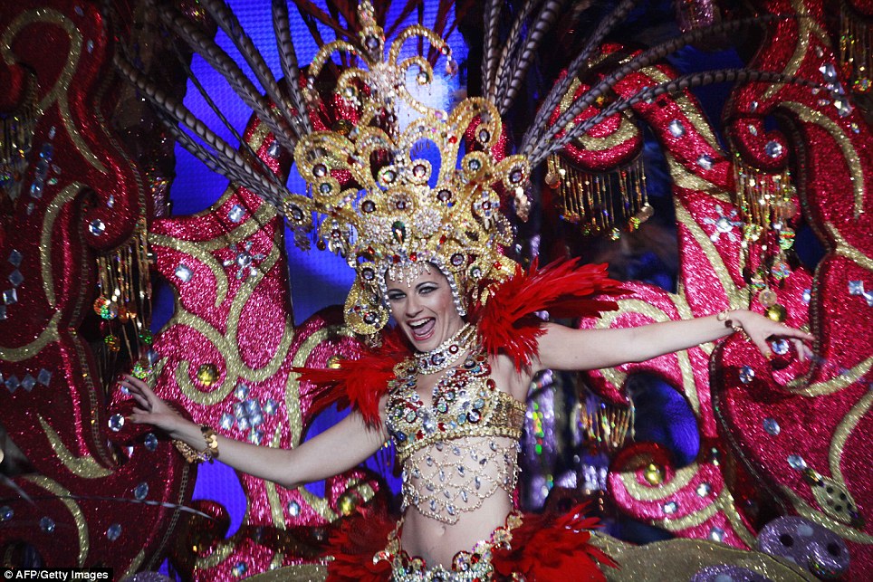 Chiêm ngưỡng những bộ trang phục Carnival đặc sắc nhất thế giới