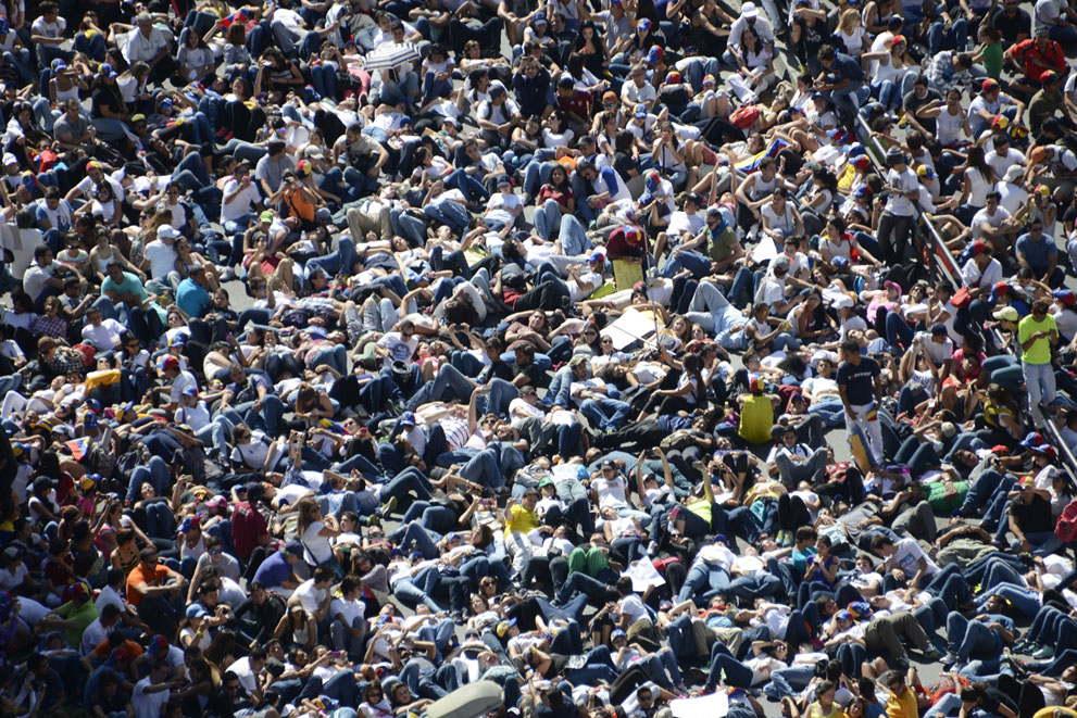 Venezuela chìm trong bạo lực