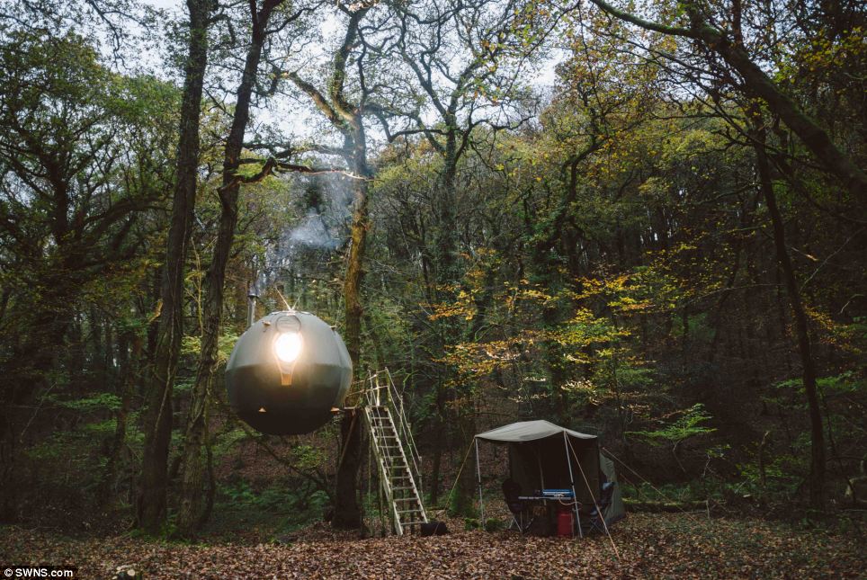 Chiêm ngưỡng khách sạn độc đáo “lơ lửng” trên cây