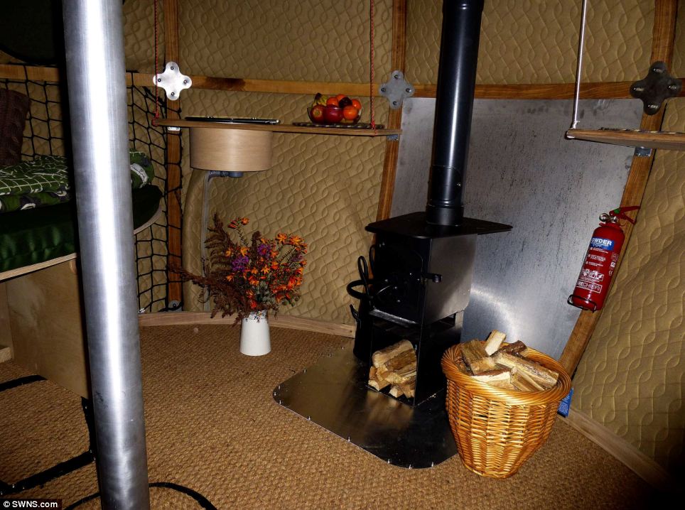 Chiêm ngưỡng khách sạn độc đáo “lơ lửng” trên cây