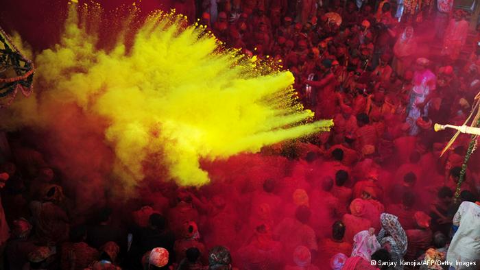 Lễ hội Holi đầy màu sắc ở Ấn Độ