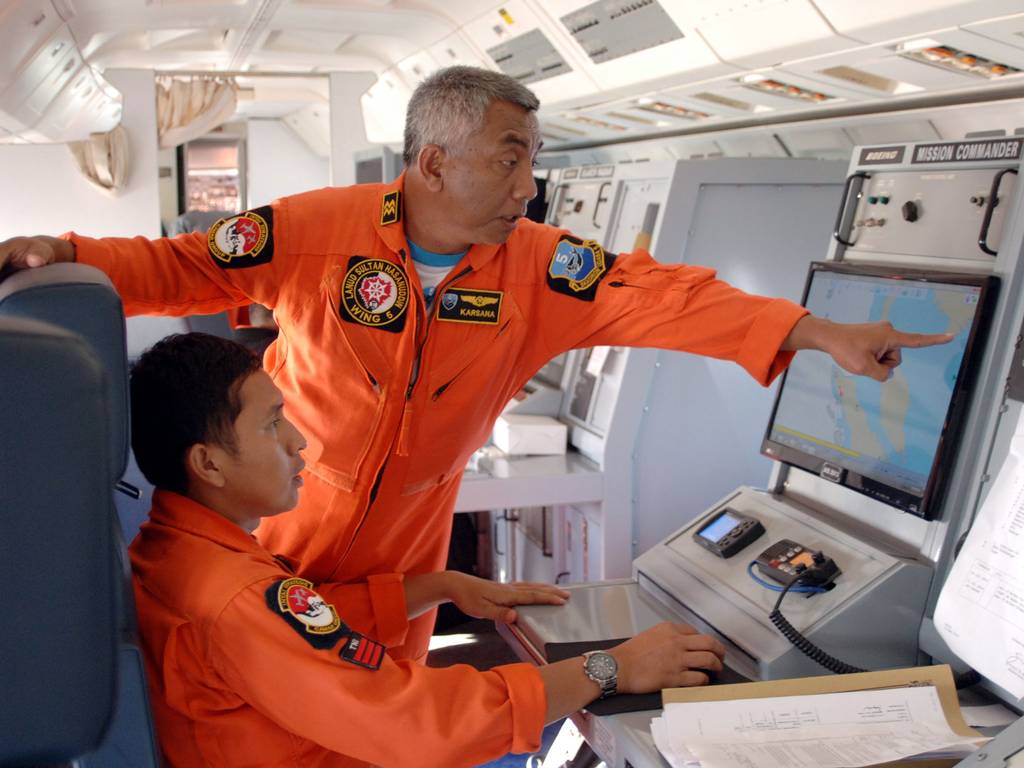 Hình ảnh các nước tìm kiếm máy bay Malaysia mất tích