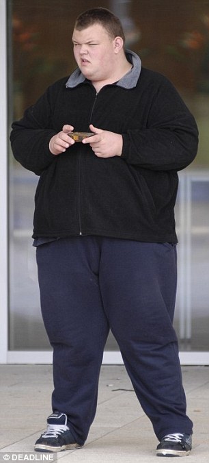 Chàng béo nặng hơn 419 kg qua đời vì bệnh tim