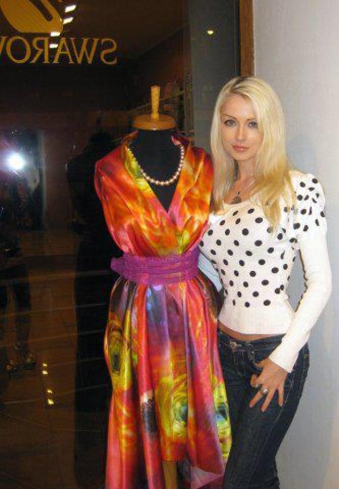 Búp bê Barbie đời thực sống nhờ không khí