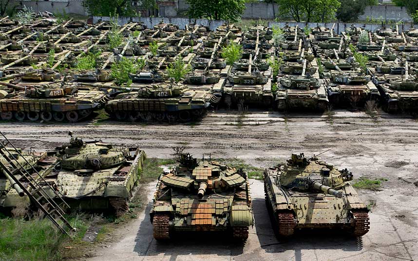 Đột nhập “nghĩa địa” xe tăng khủng ở Ukraine