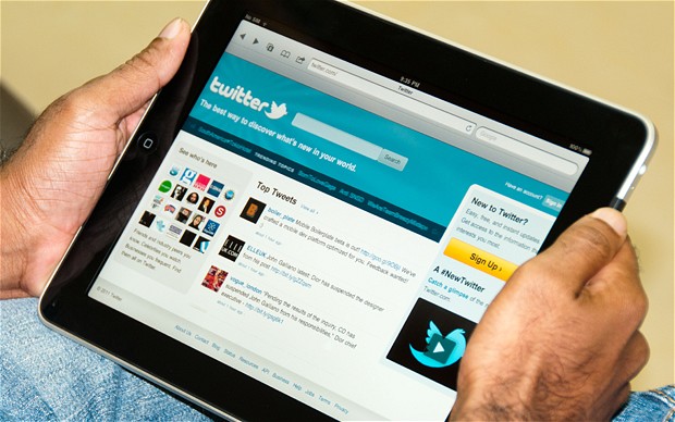 Xúc phạm giáo viên, nam sinh bồi thường trên 2 tỷ đồng