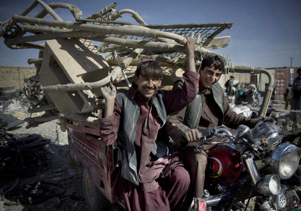 Mỹ vẫn "cành cao" trong việc thanh lý vũ khí ở Afghanistan - 2